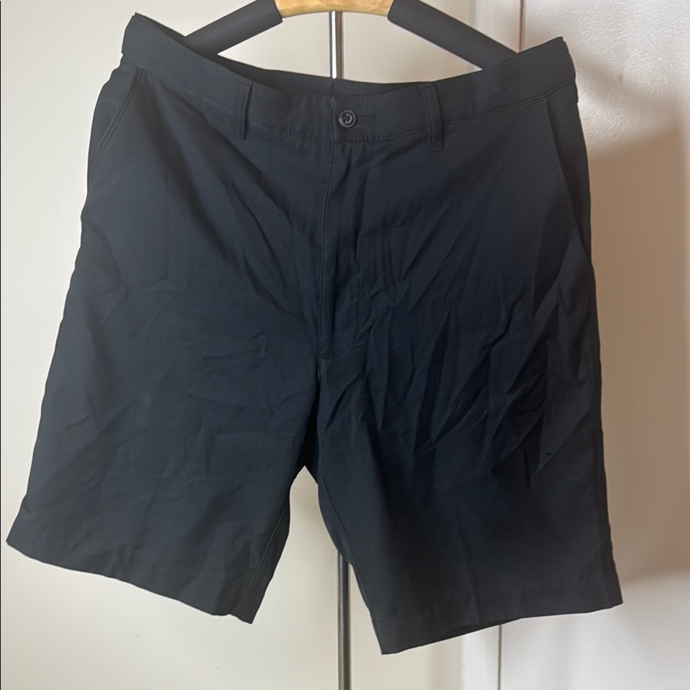 Like new Men’s Gold Shorts